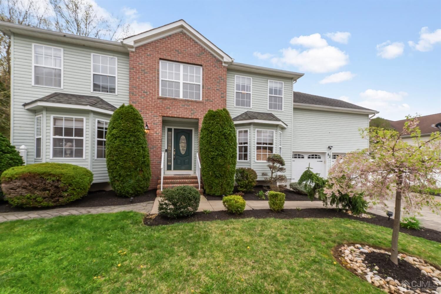 Property Photo:  52 Dickerson Lane  NJ 08857 