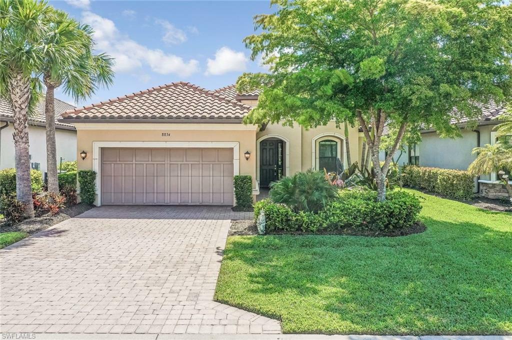 Property Photo:  8834 Vaccaro Ct  FL 34119 