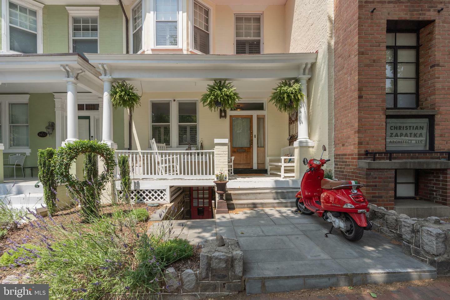 Property Photo:  1654 33rd Street NW  DC 20007 