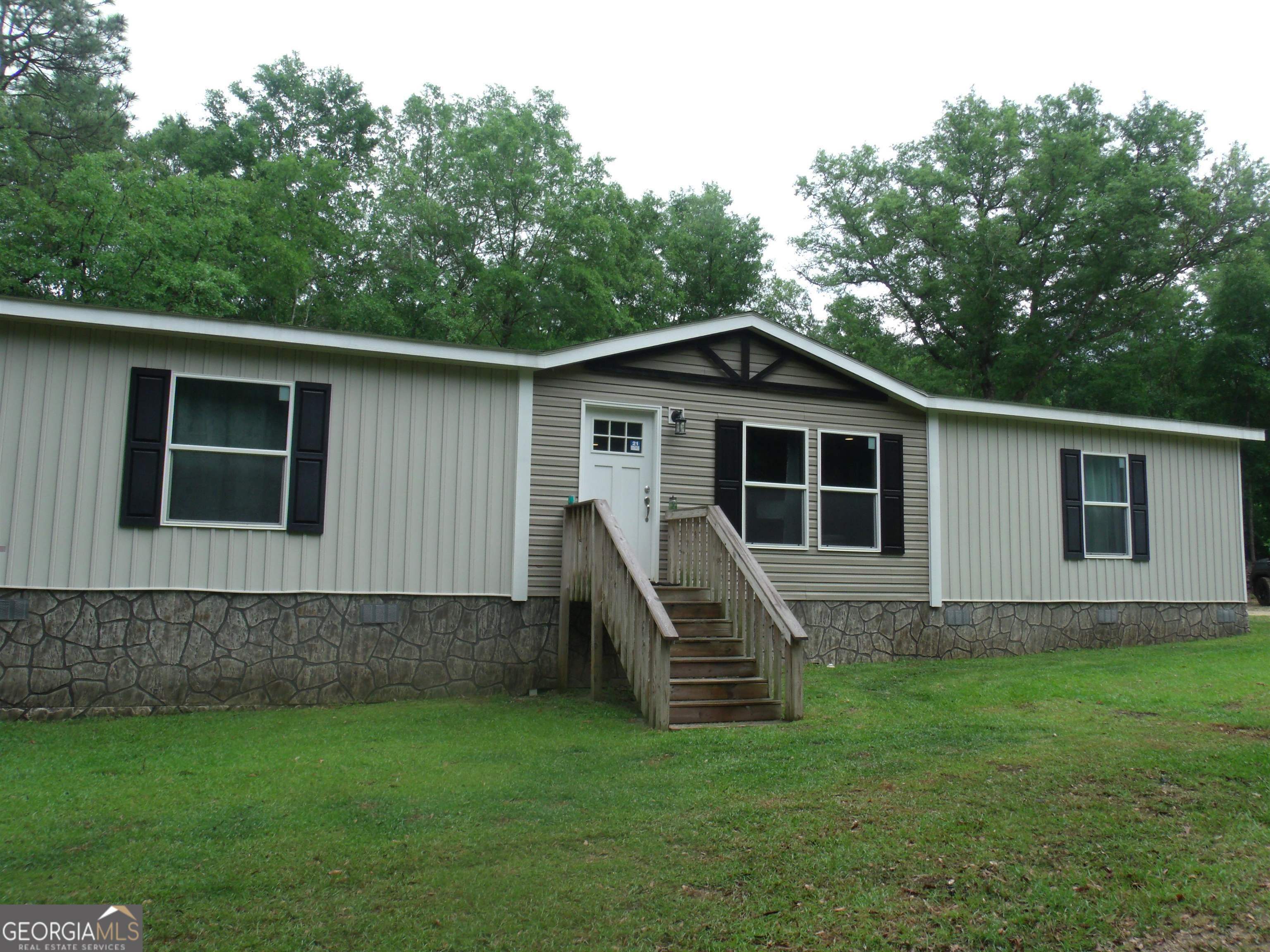 Property Photo:  2109 W Waters Lane  GA 30458 