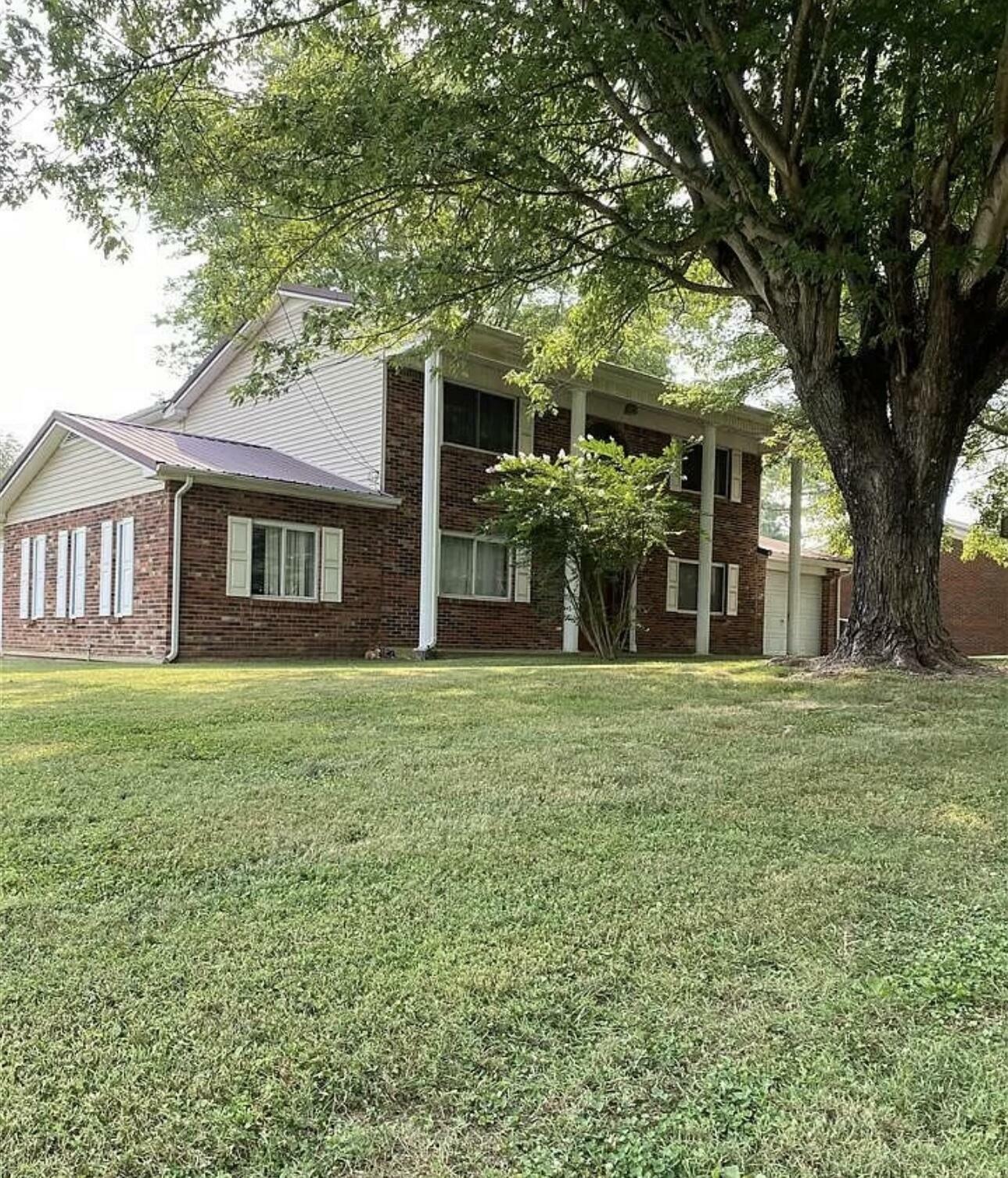 Property Photo:  35 Bragg Ave  KY 42765 