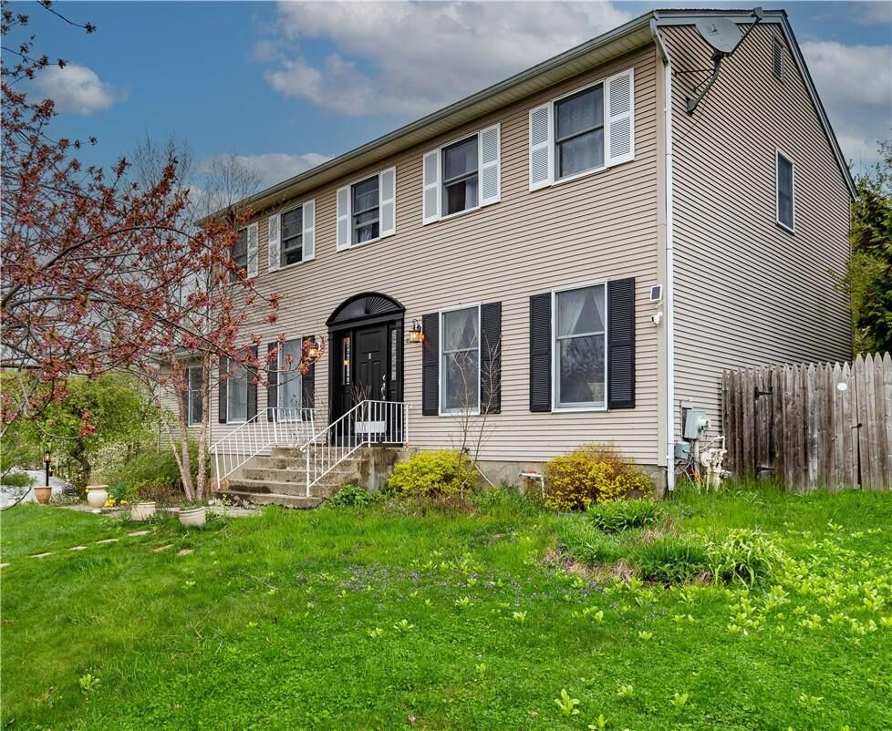 Property Photo:  41 Kenilworth Lane  NY 10990