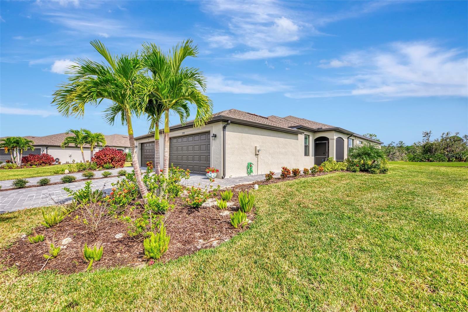 Property Photo:  2208 Gardenia Avenue  FL 33953 