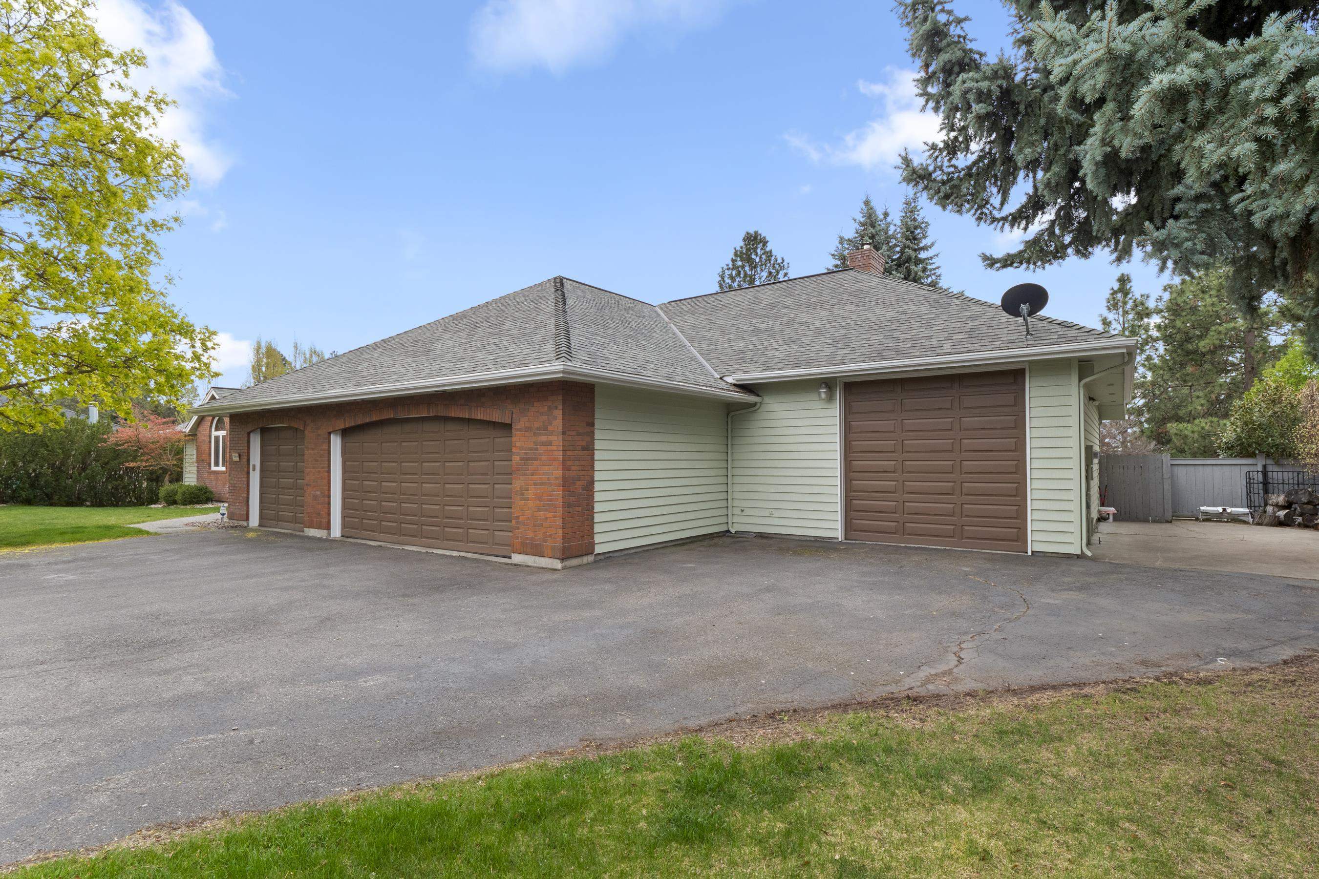 Property Photo:  5009 W Howesdale Dr  WA 99208 