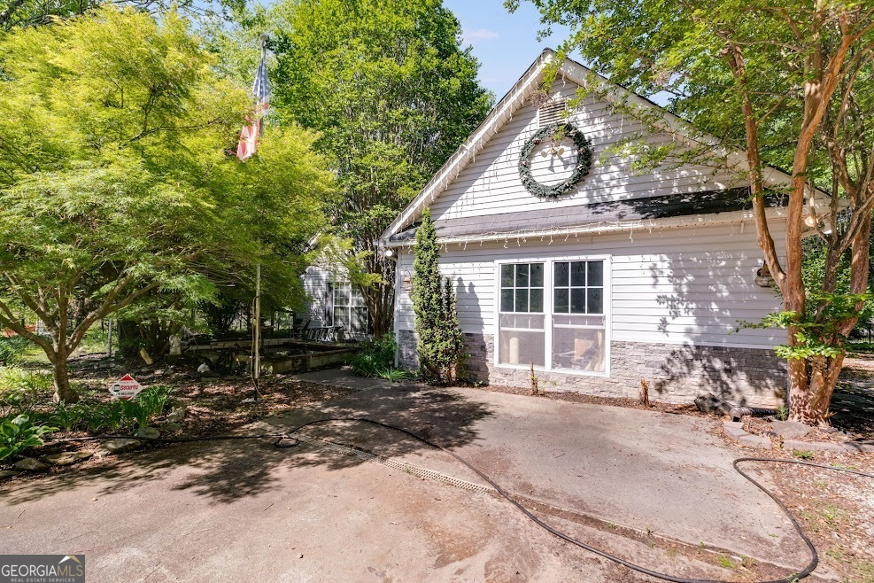 Property Photo: 399 County Line Road GA 30234