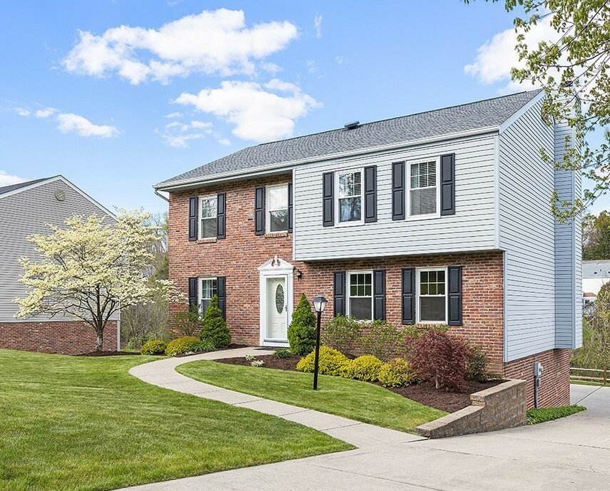 Property Photo:  408 Battery Drive S  PA 15057 