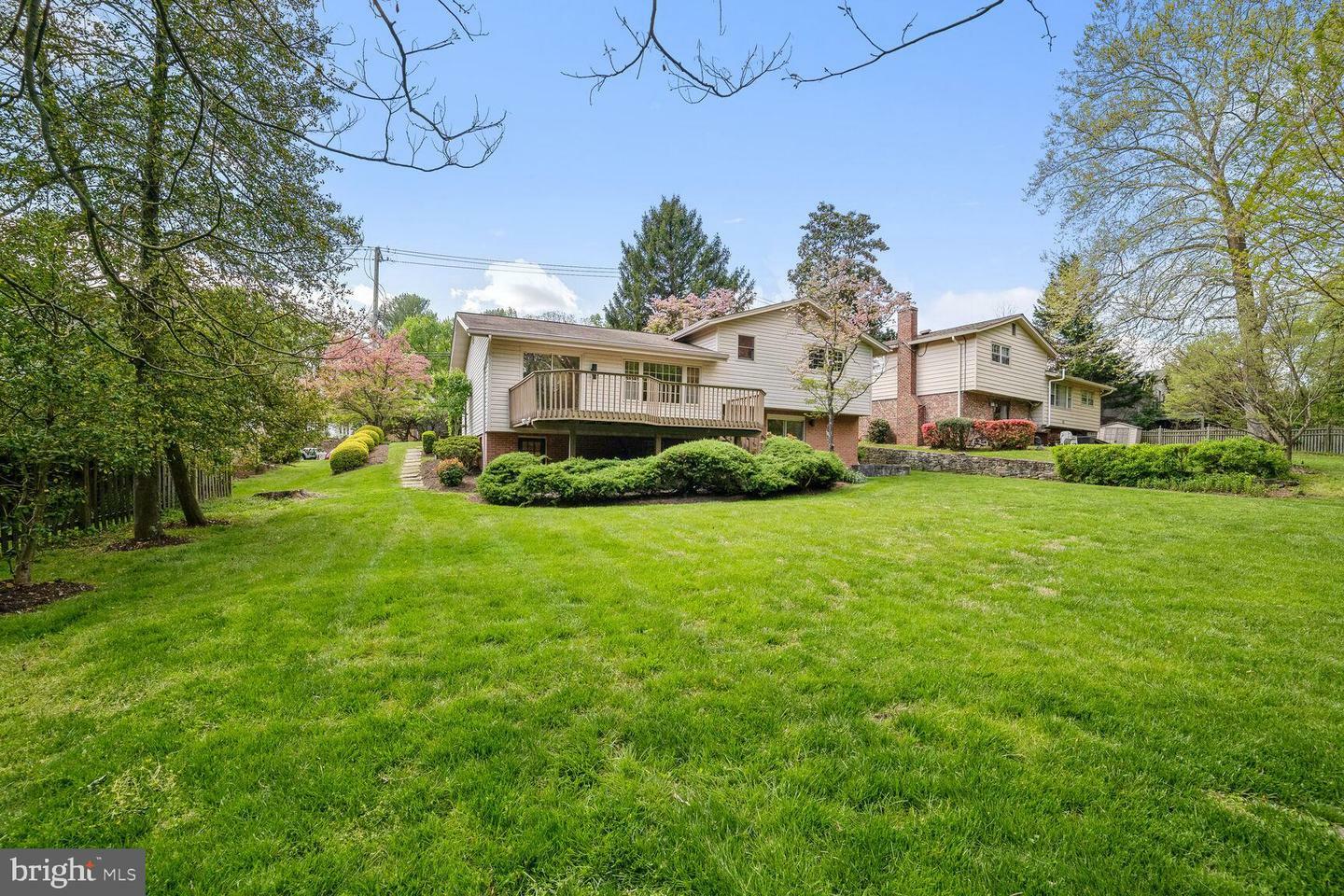 Property Photo: 8049 Tuckerman Lane MD 20854