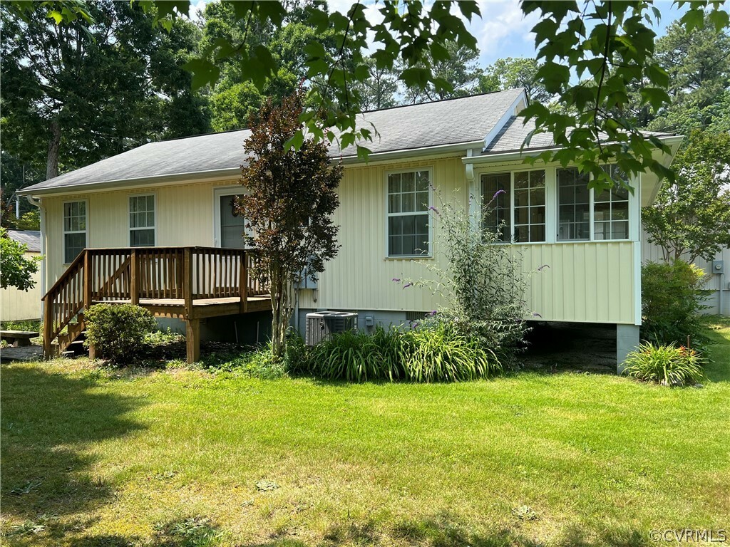 Property Photo:  233 Washington Drive  VA 22503 