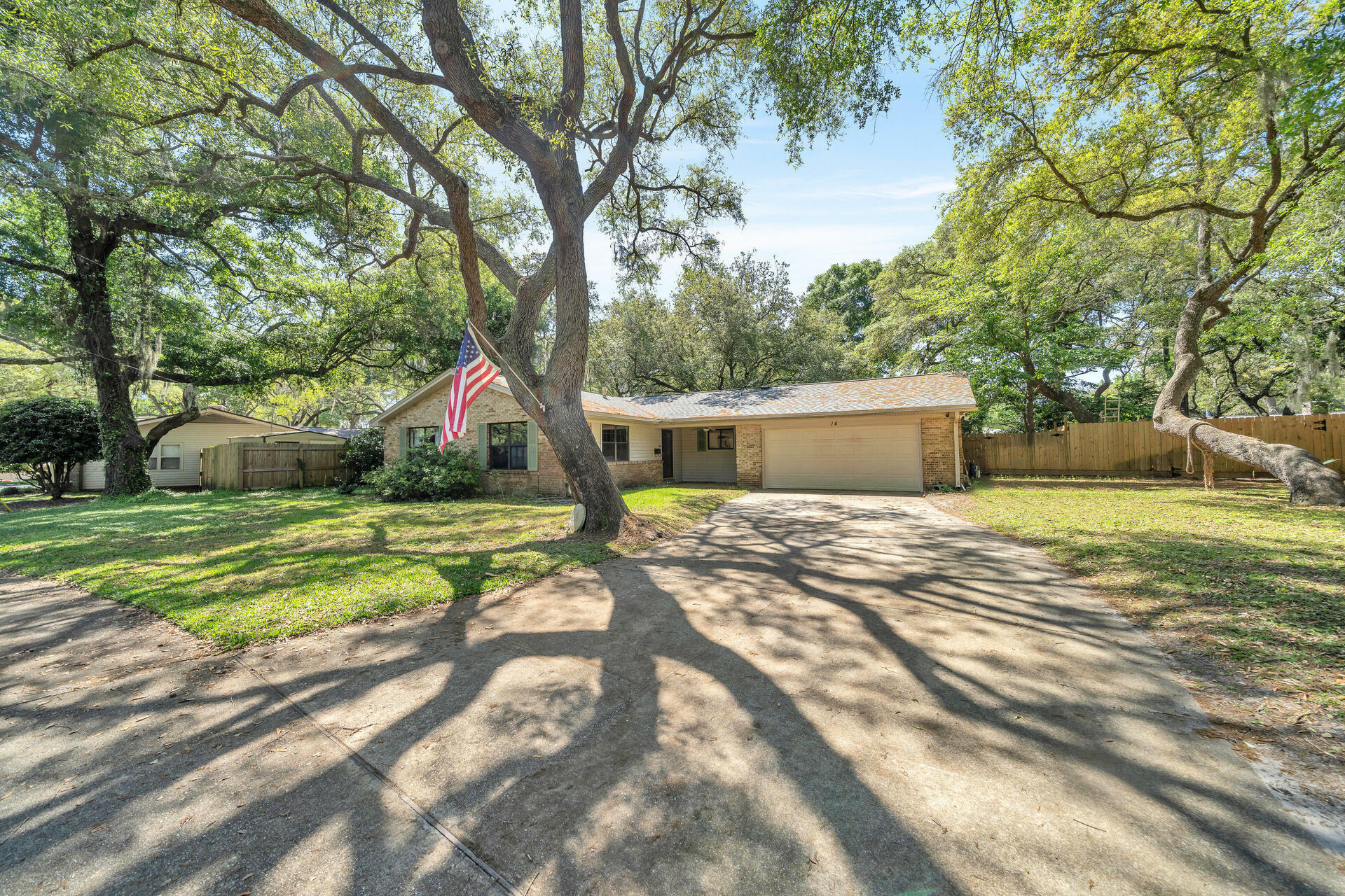 Property Photo:  14 NW Oakdale Road  FL 32547 