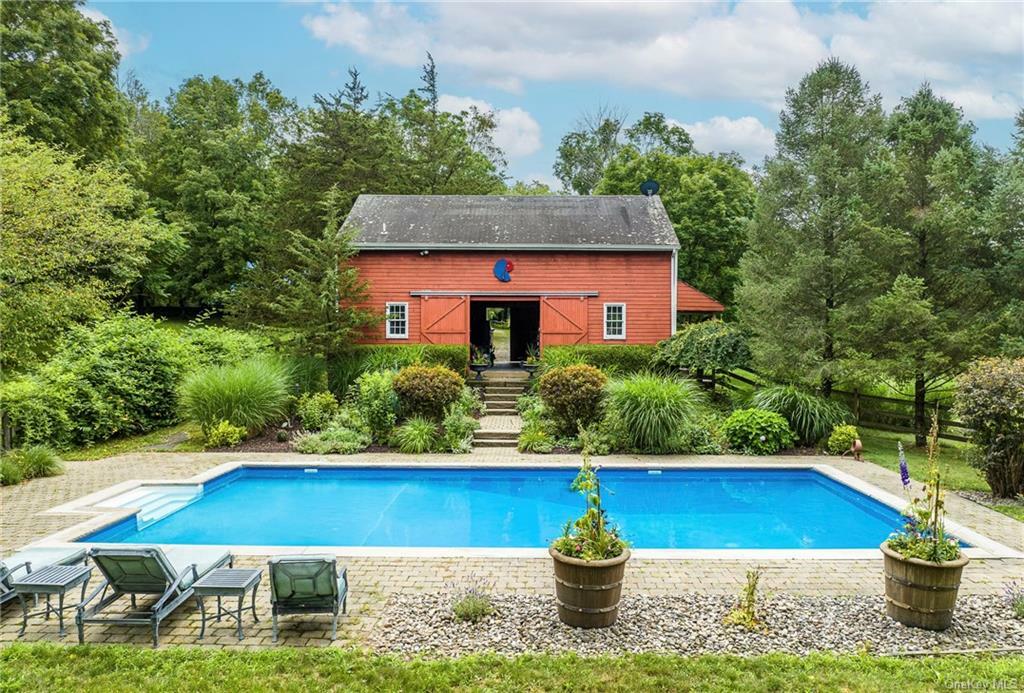 Property Photo:  101 Drake Road  NY 12569 