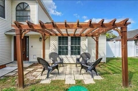 Property Photo: 1668 Spicewood Lane FL 32707