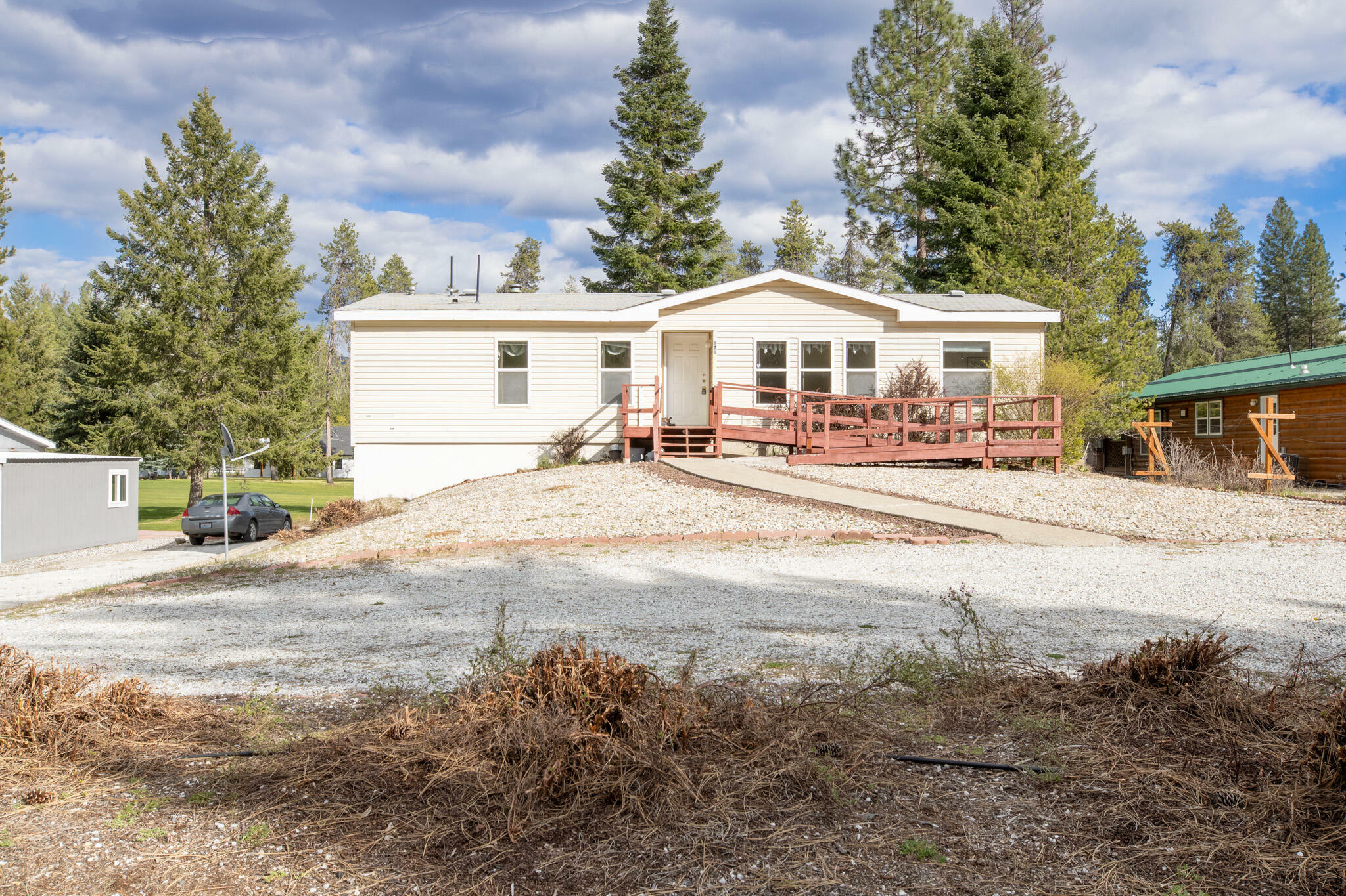 Property Photo:  176 E Trappers Loop  WA 99109 