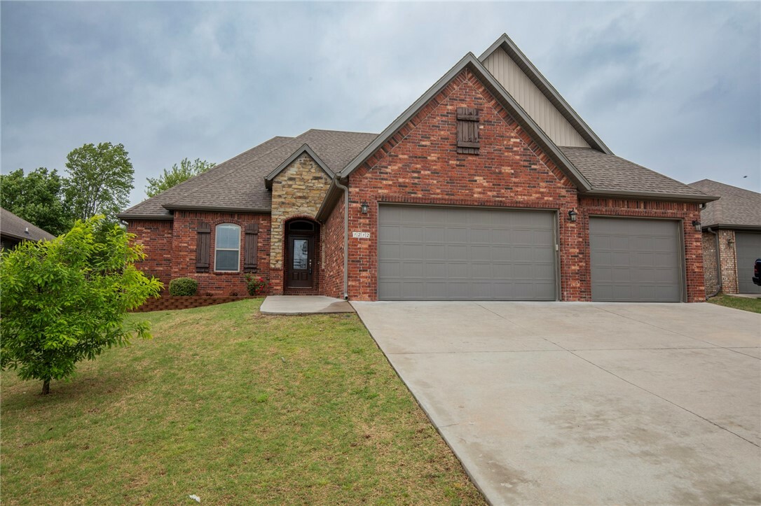 Property Photo:  1212 Bradley Street  AR 72719 