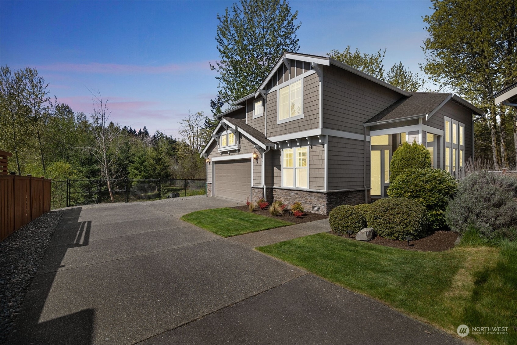 Property Photo:  227  Orcas Place SE  WA 98059 