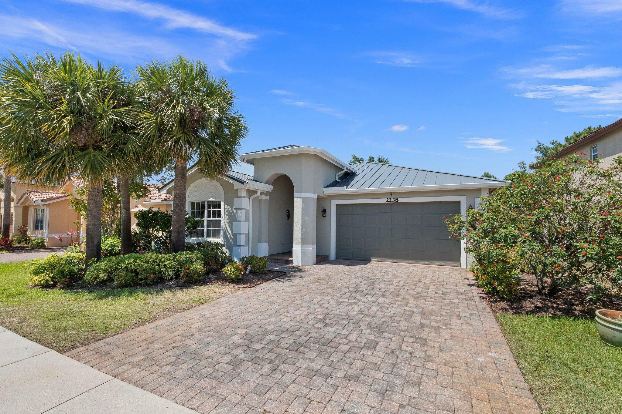 Property Photo:  2238 SW Newport Isles Boulevard  FL 34953 