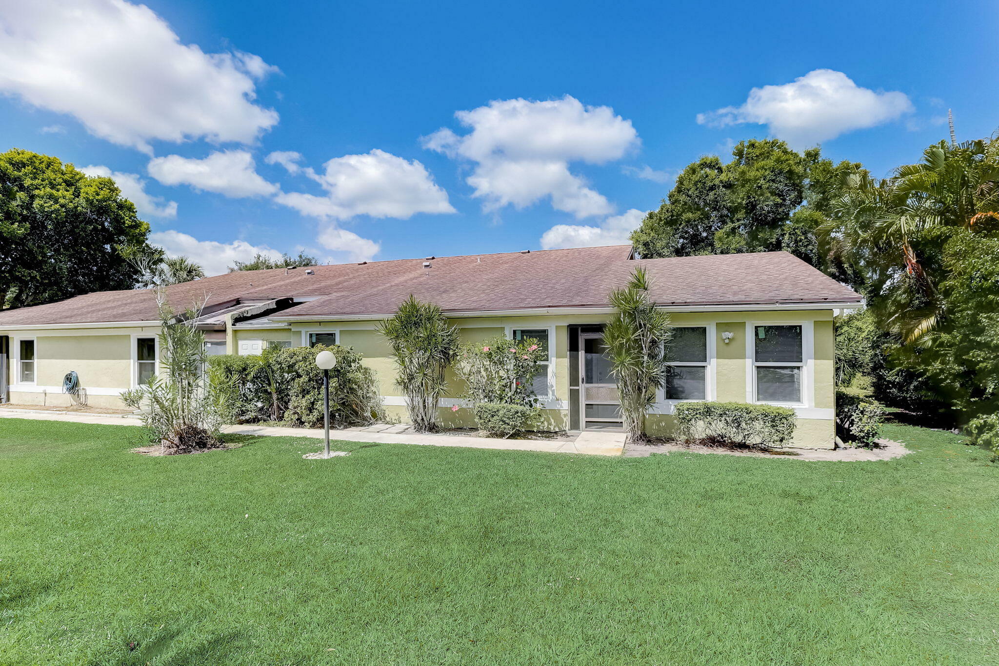 Property Photo:  4317 Willow Brook Circle A  FL 33417 