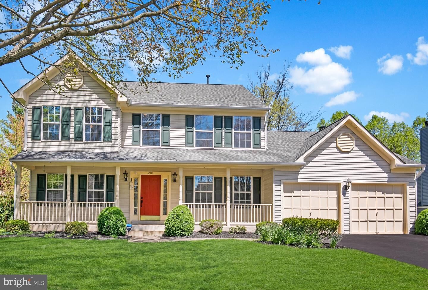 Property Photo:  210 Wingate Place SW  VA 20175 