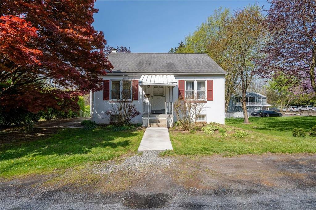 Property Photo: 1391 Pennsylvania Avenue PA 18049