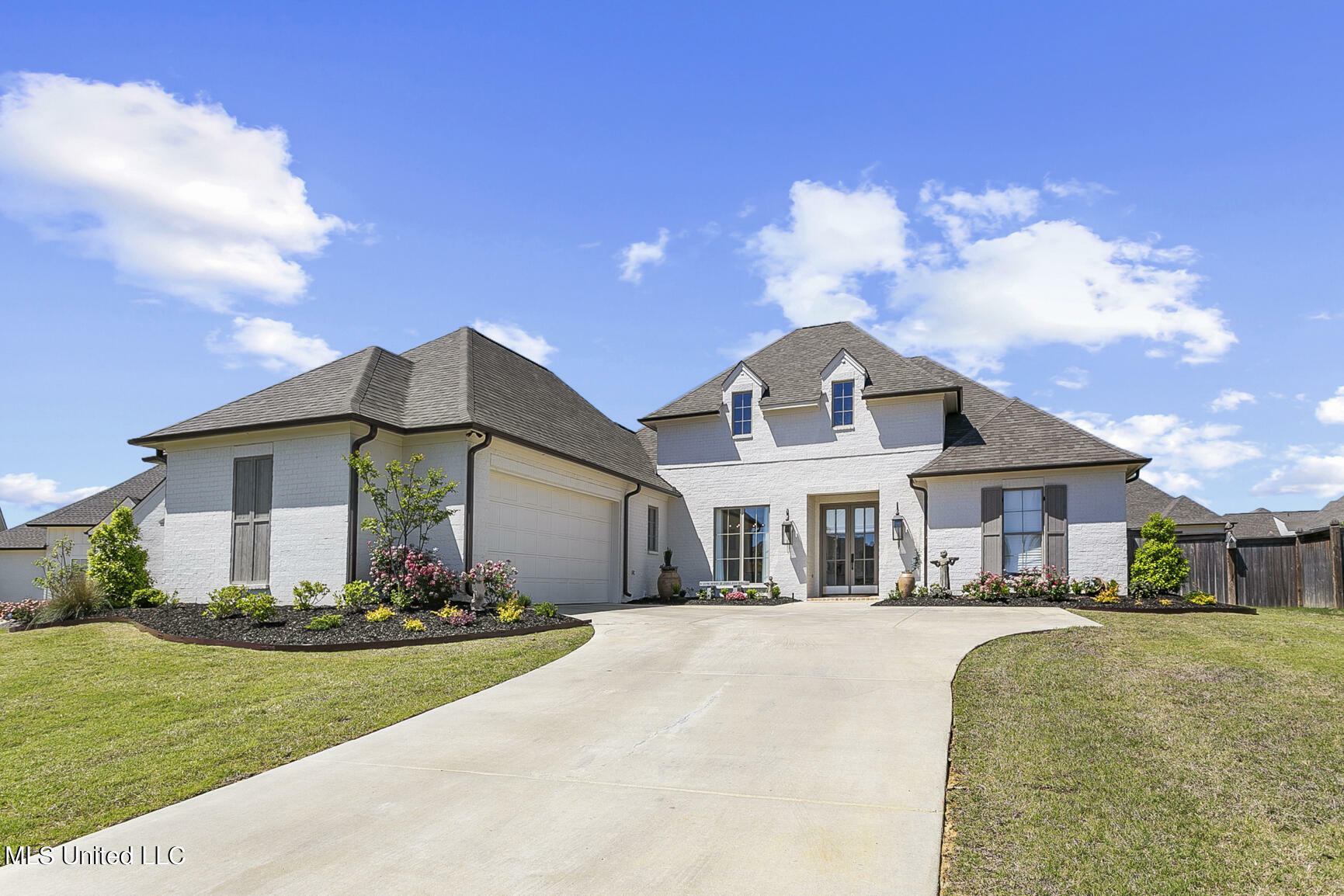 Property Photo:  469 Brazos Drive  MS 39047 