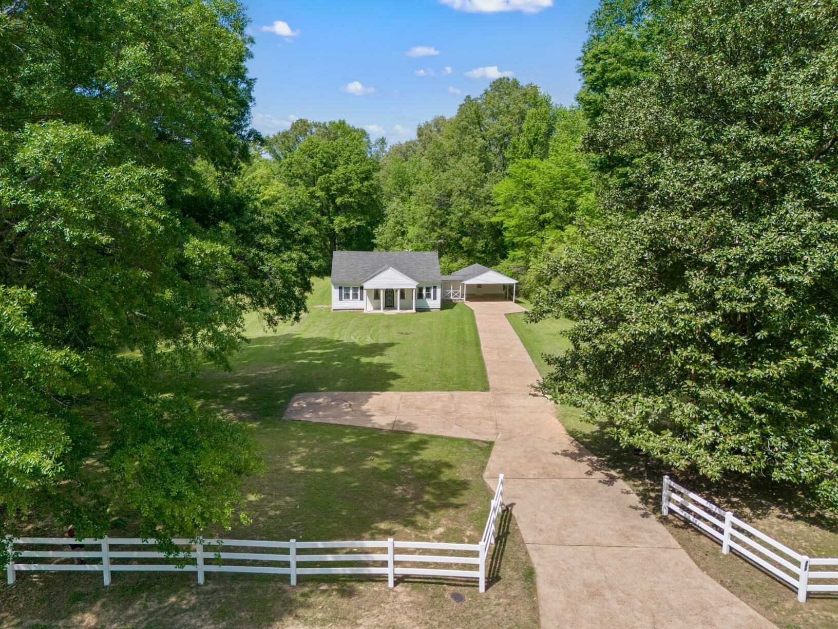 Property Photo:  998 Fite Rd  TN 38053 