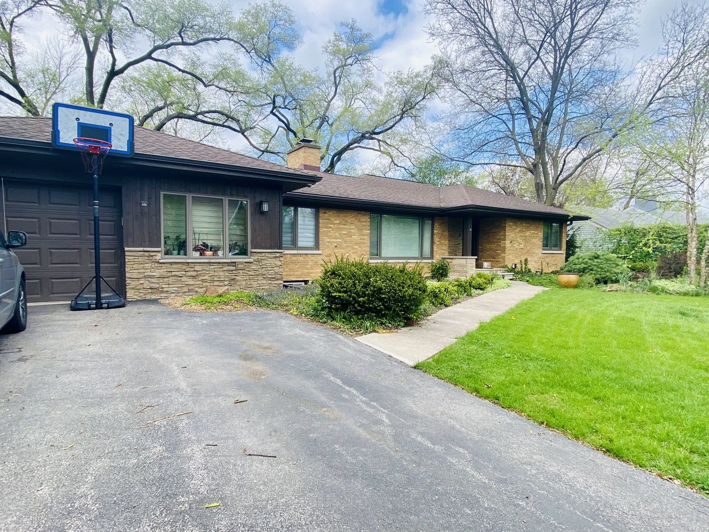 4 N 370 Hawthorne Avenue  Bensenville IL 60106 photo