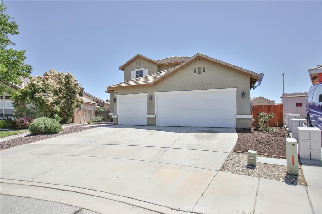 Property Photo: 13269 Via Del Lago CA 92392