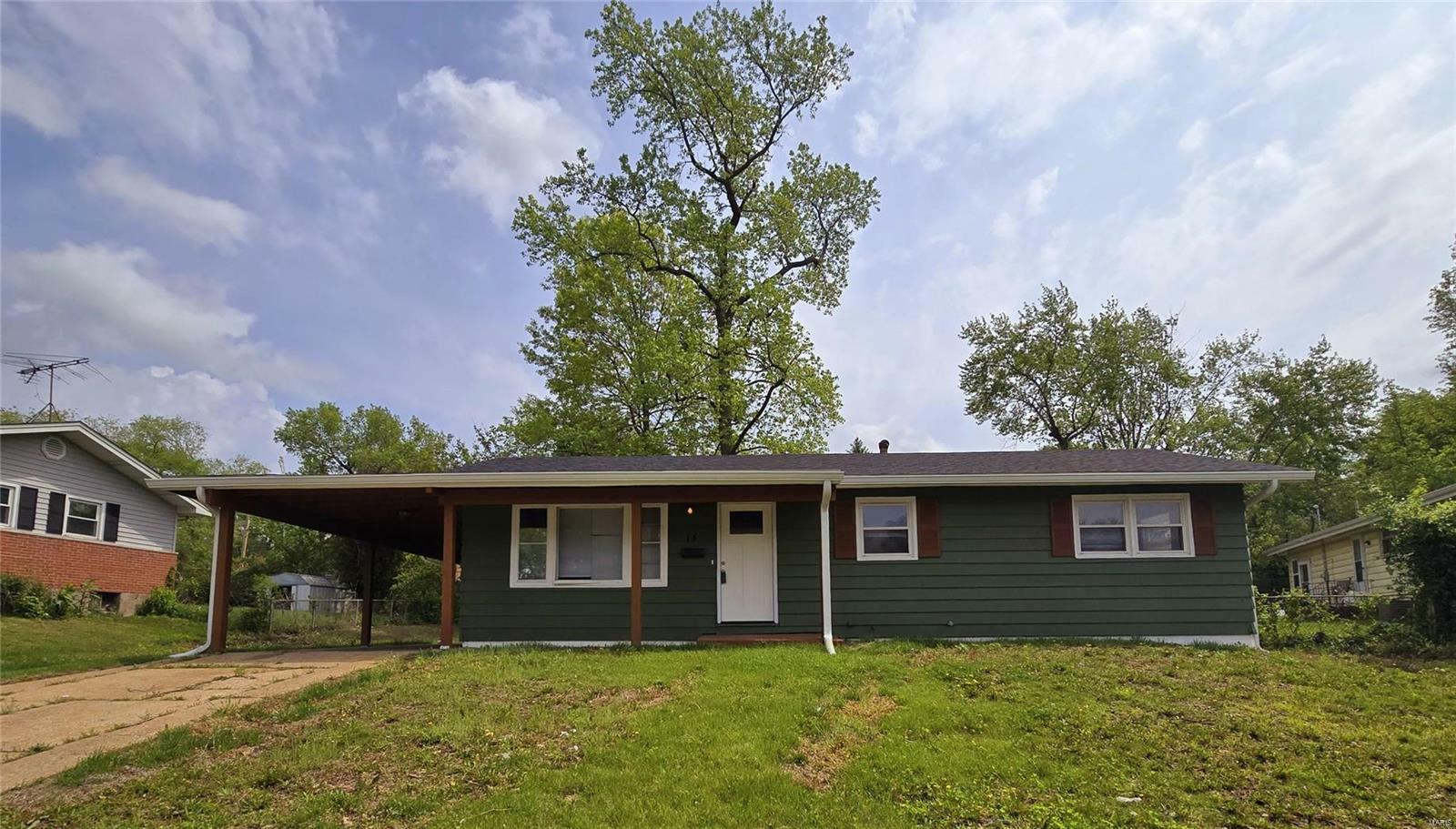 Property Photo:  14 Forestwood Drive  MO 63135 