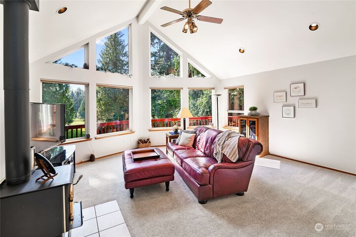 Property Photo: 27826 150th Avenue E WA 98338