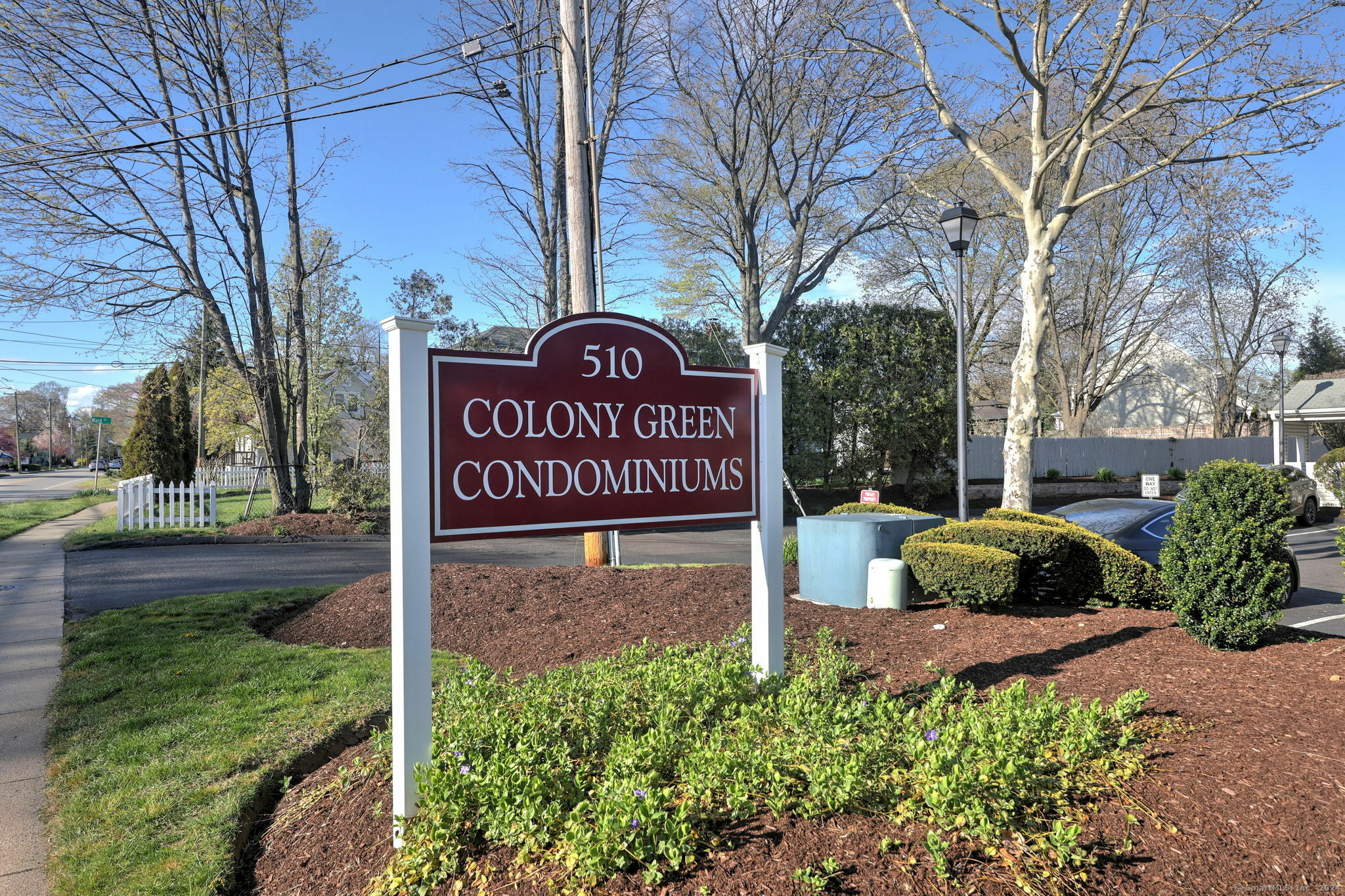 Property Photo: 510 East Main Street Apt 111 CT 06614