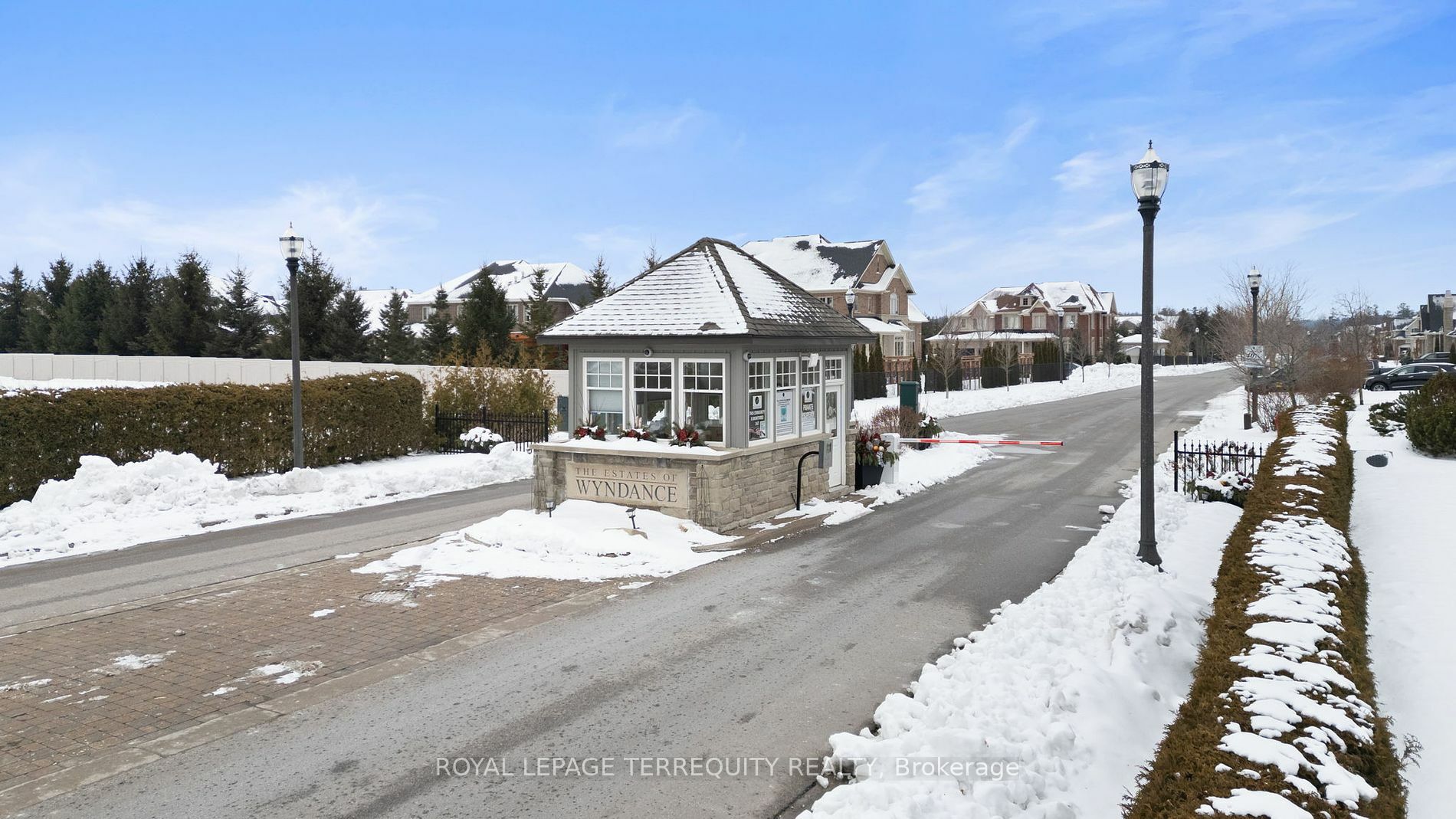 Property Photo:  20 Country Club Cres  ON L9P 0B8 