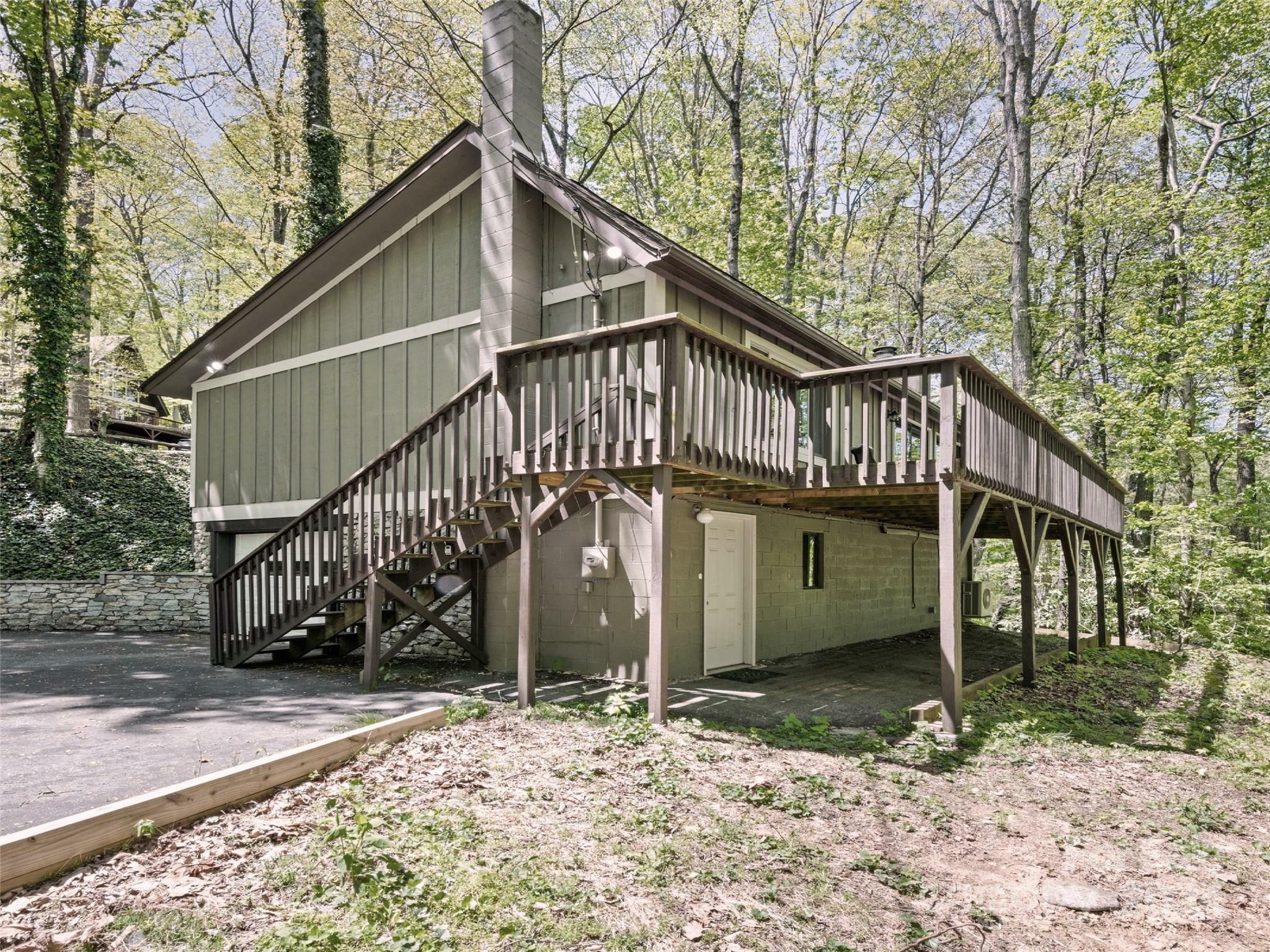 Property Photo:  662 Locust Drive  NC 28751 