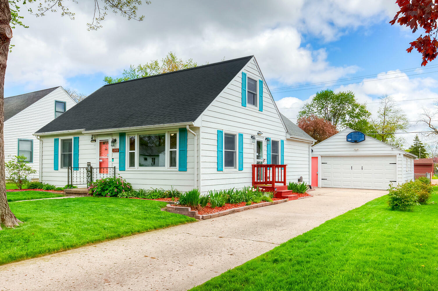 Property Photo:  1308 Stafford Avenue  IA 50010 