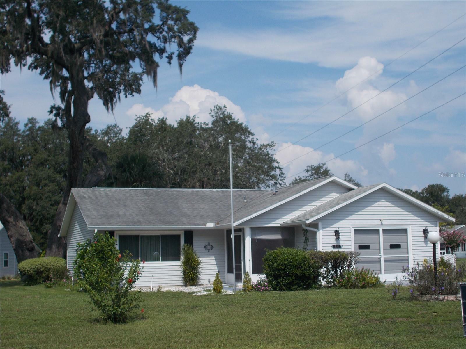 Property Photo:  612 Fannich Court  FL 34788 