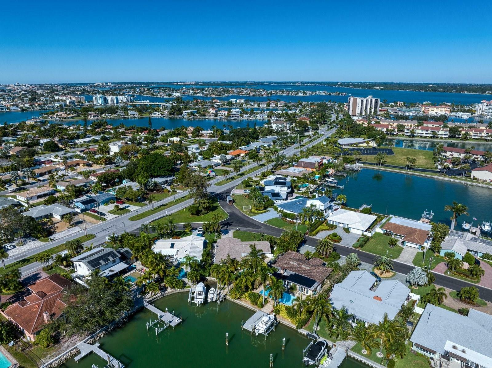 Property Photo:  25 Island Drive  FL 33706 