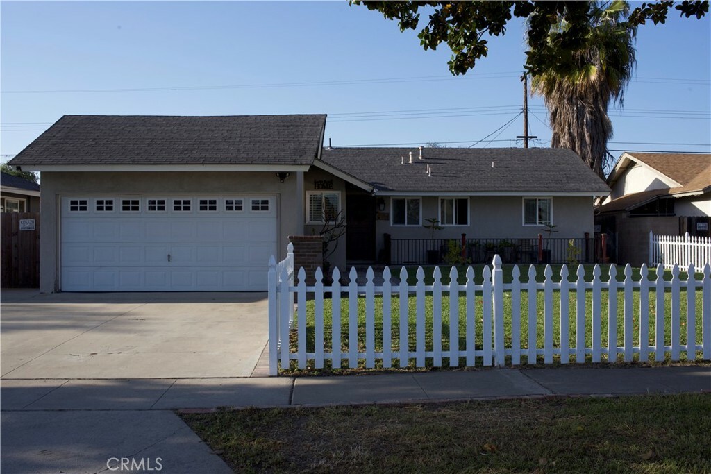 Property Photo:  1347 W Gage Avenue  CA 92833 