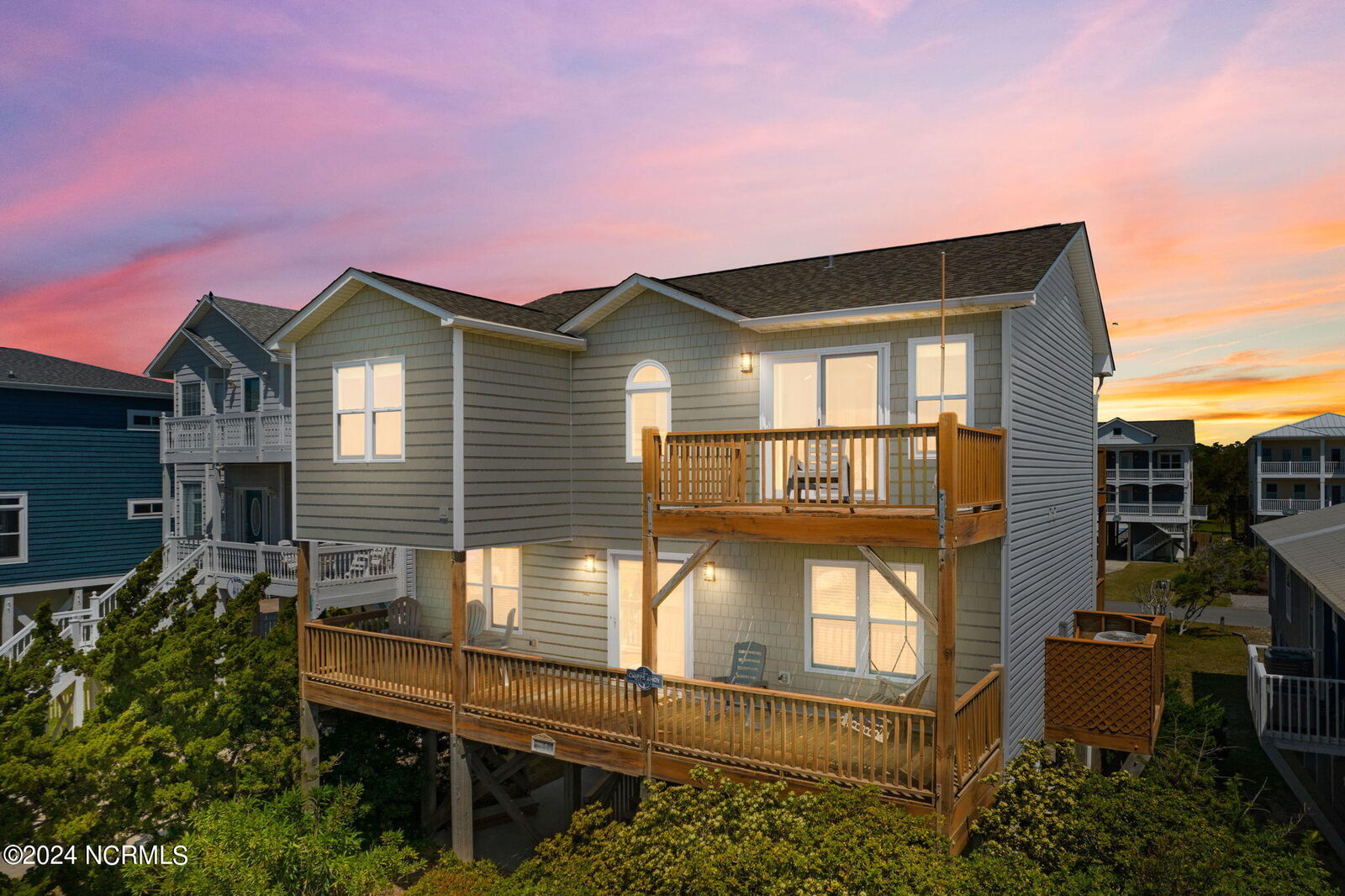 Property Photo:  1116 E Beach Drive  NC 28465 