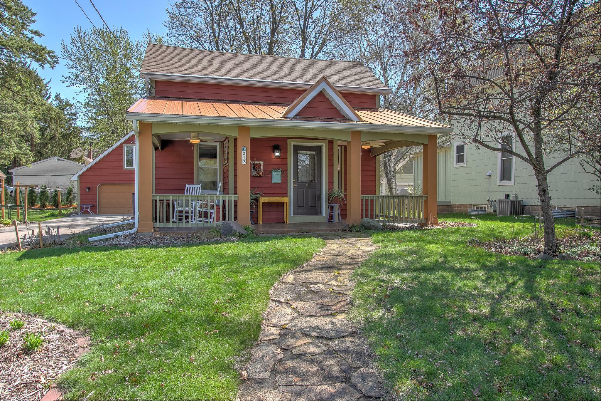 Property Photo: 313 Sherburne Street N MN 55082