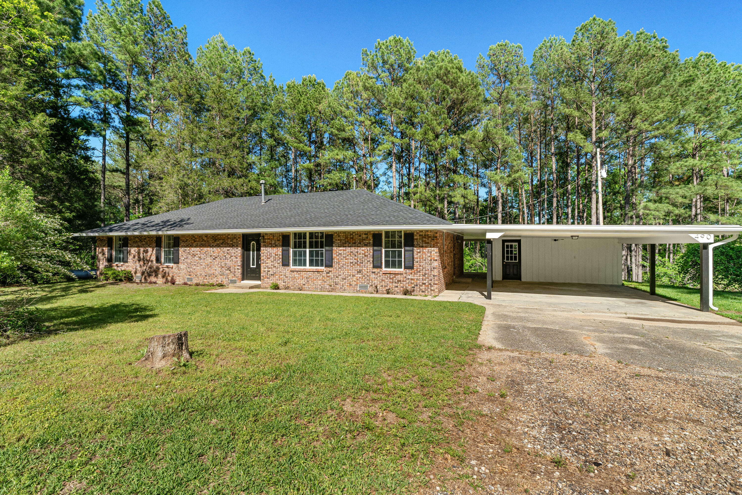 Property Photo:  490 Stuckey Rd.  MS 39429 