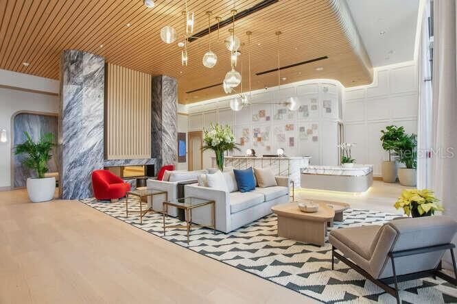 Property Photo: 3015 S Ysabella Avenue 2703 FL 33629