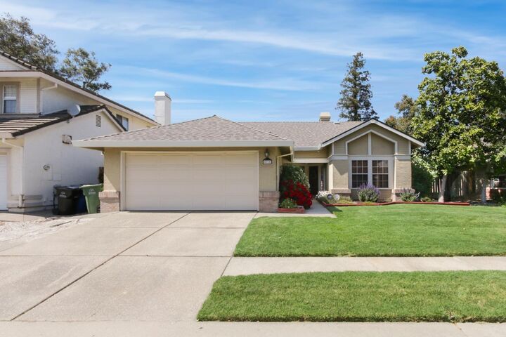 5311 Applehurst Way  Elk Grove CA 95758 photo