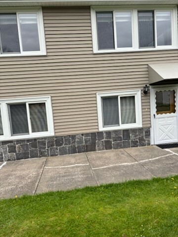 Property Photo:  27 B Middleton St B  MA 01527 