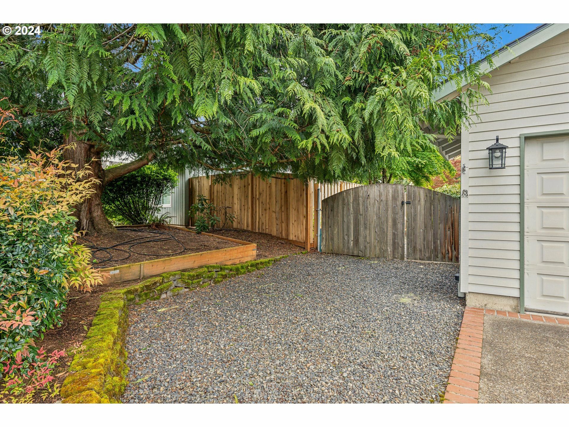 Property Photo:  32275 SW Armitage Rd  OR 97070 