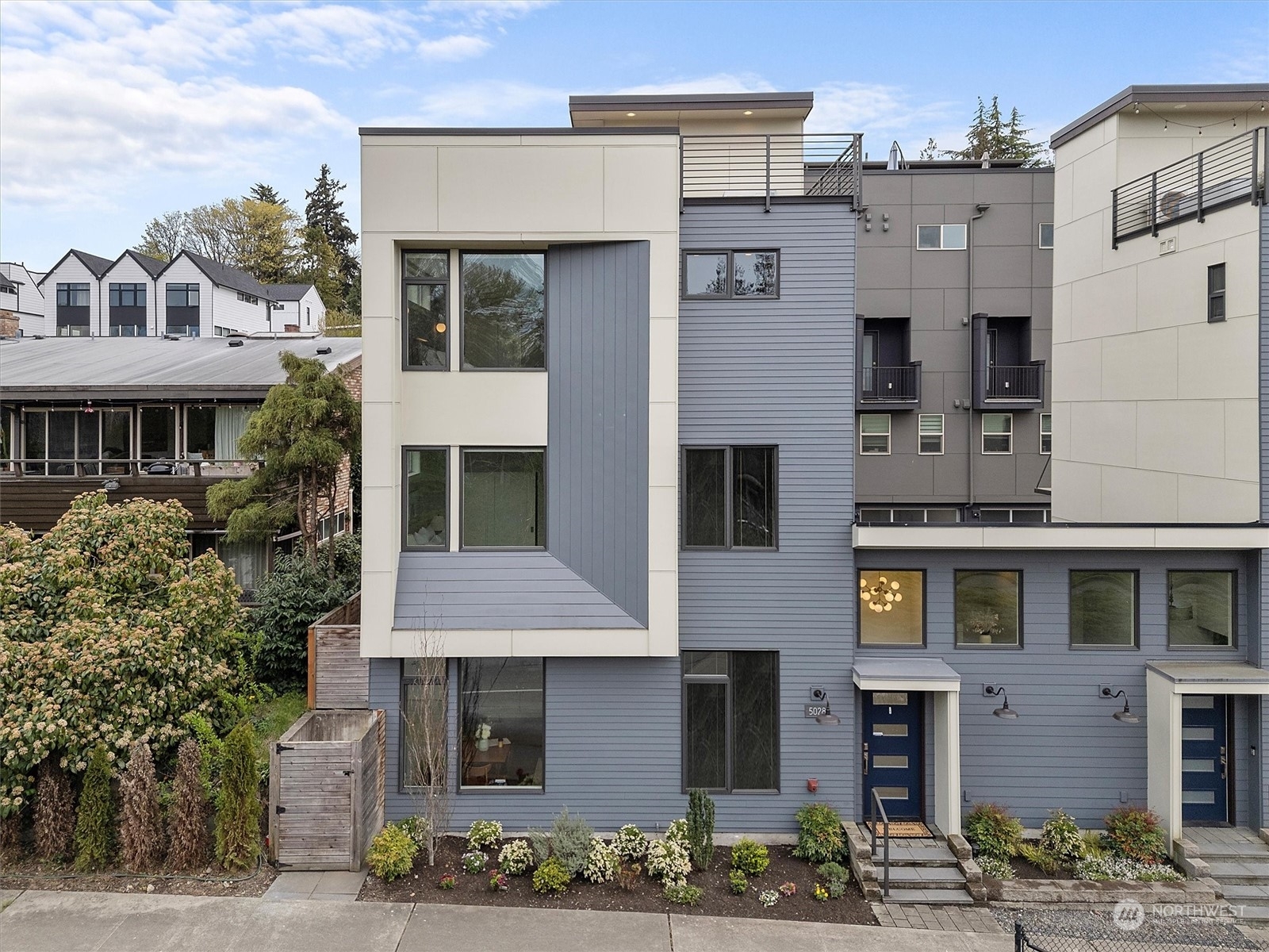 Property Photo: 5028 Sand Point Way NE WA 98105