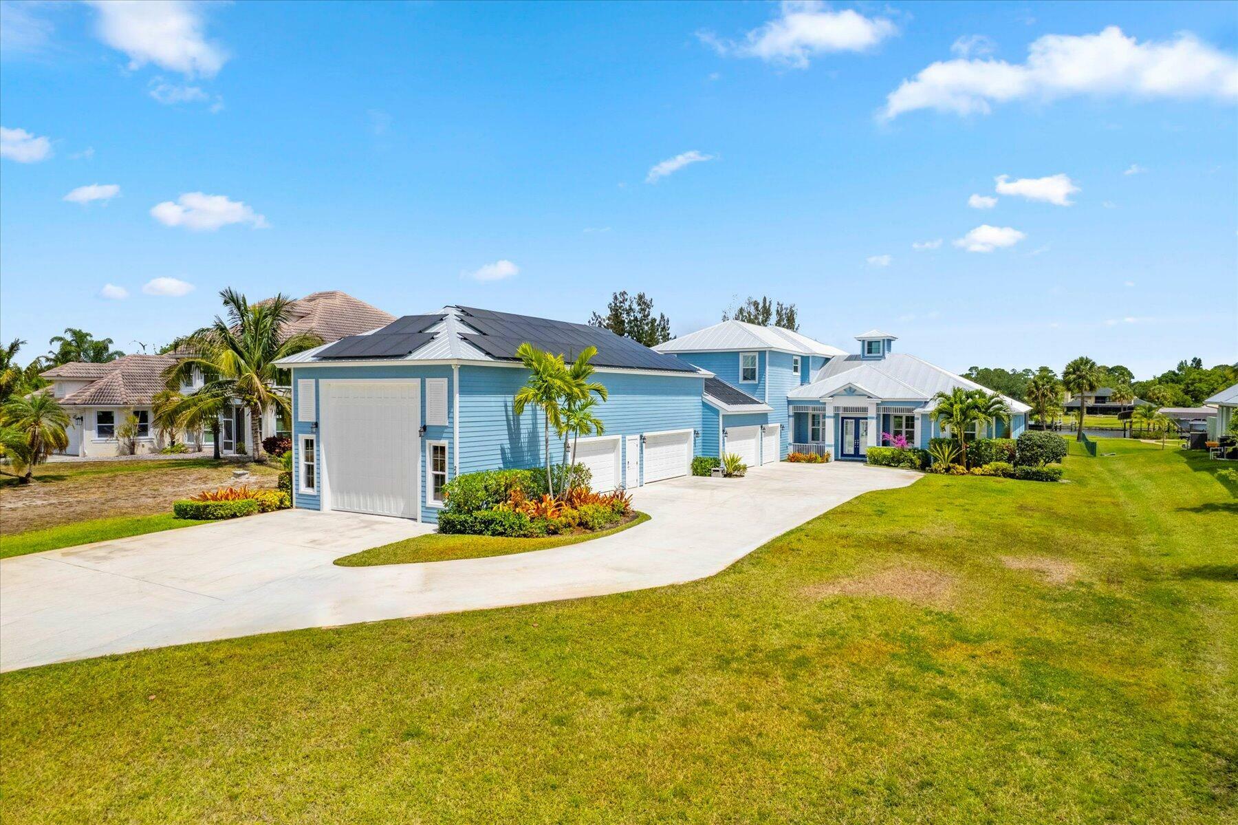 Property Photo:  2441 SE North Lookout Boulevard  FL 34984 