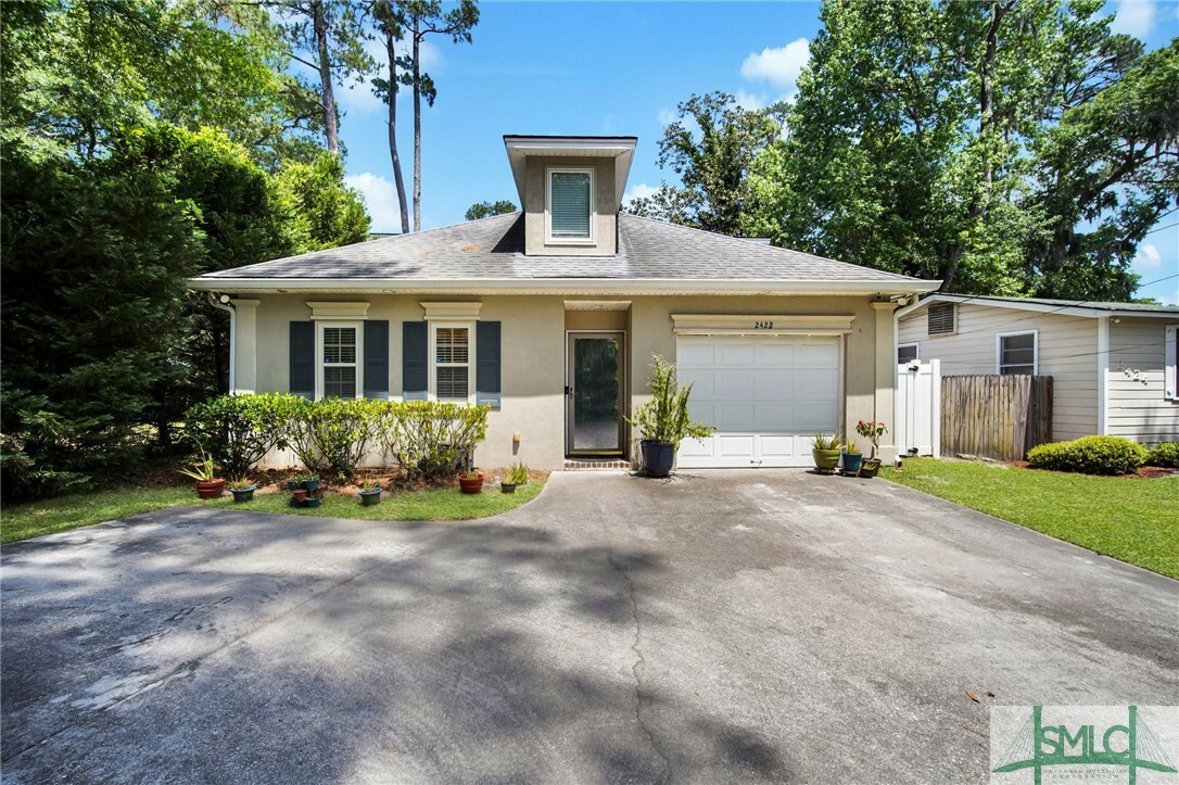 Property Photo: 2422 Bon Air Drive GA 31406