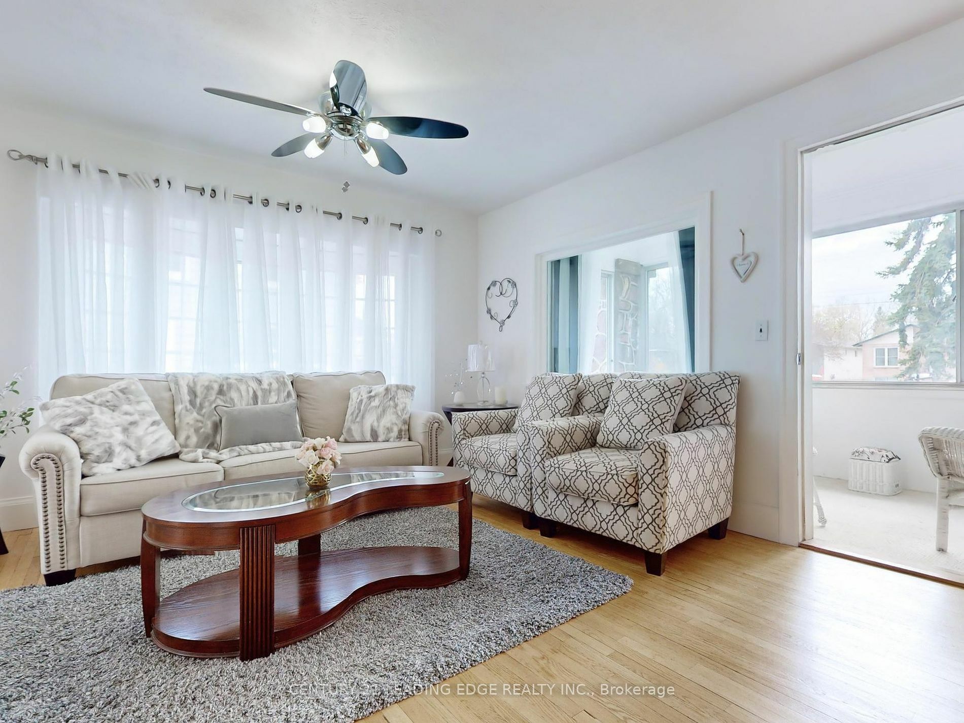 Property Photo:  393 The Queensway S  ON L4P 2C6 