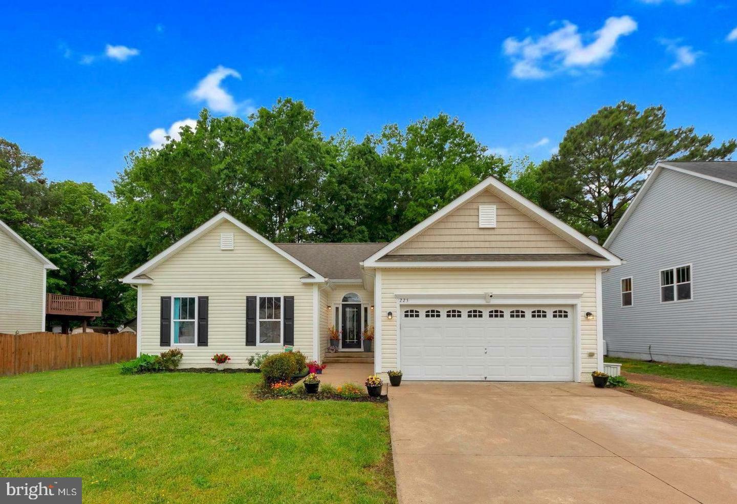 Property Photo:  225 Dogwood Avenue  VA 22443 