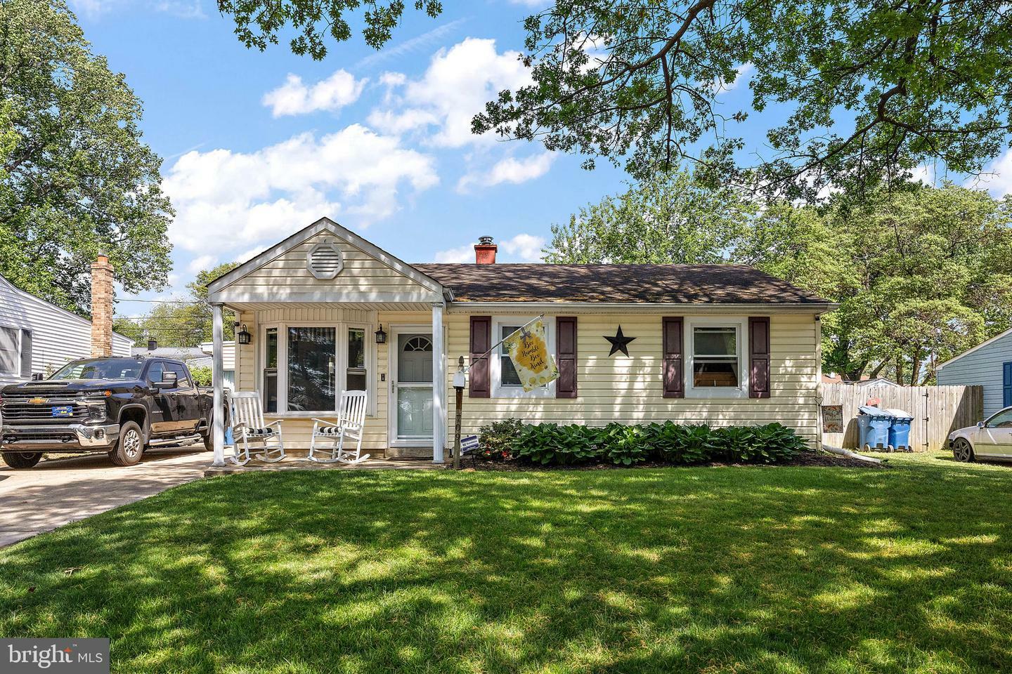 Property Photo: 709 Moores Lane DE 19720