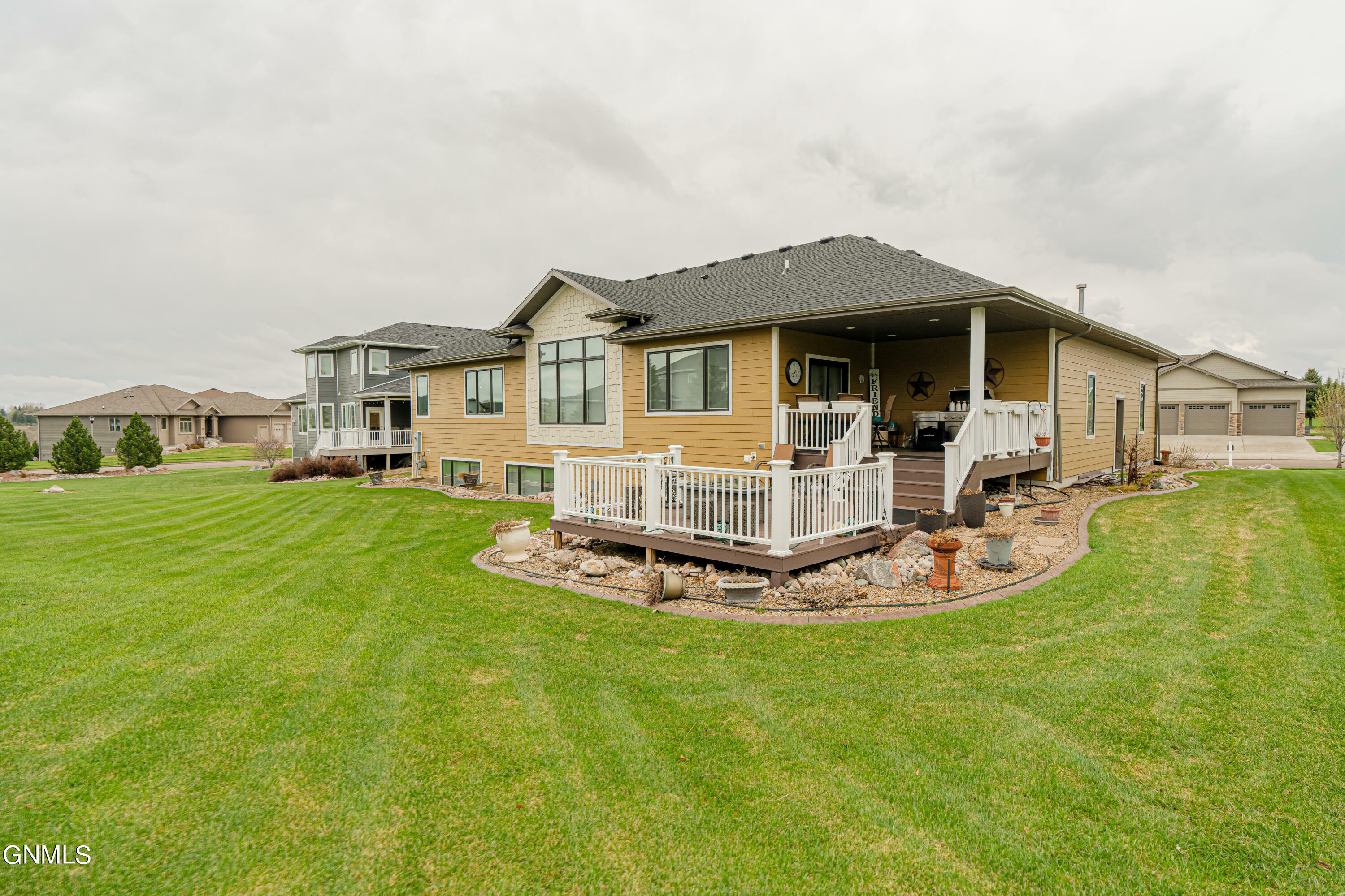 Property Photo:  3605 Chisholm Place  ND 58503 