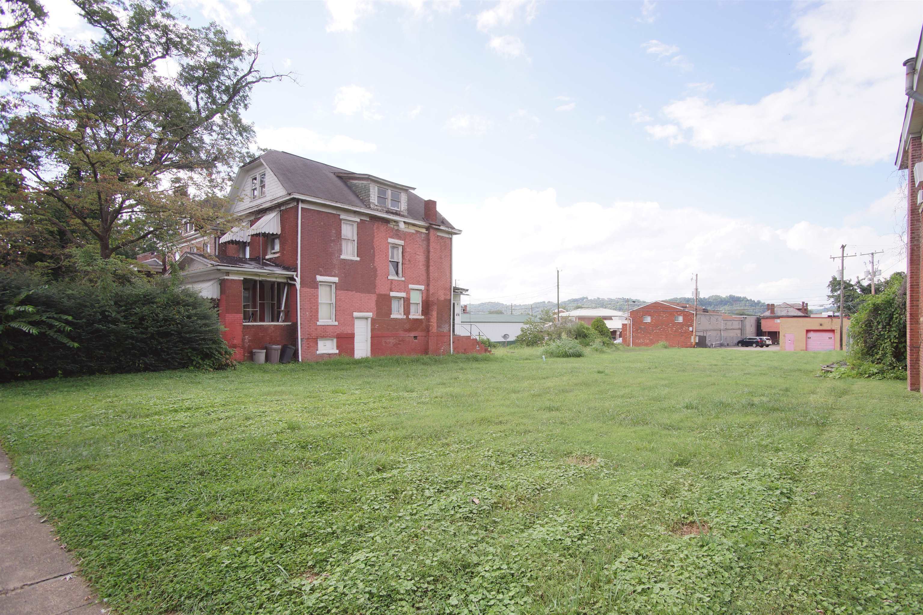 Property Photo:  128,130 &Amp 132 6th Avenue  WV 25701 